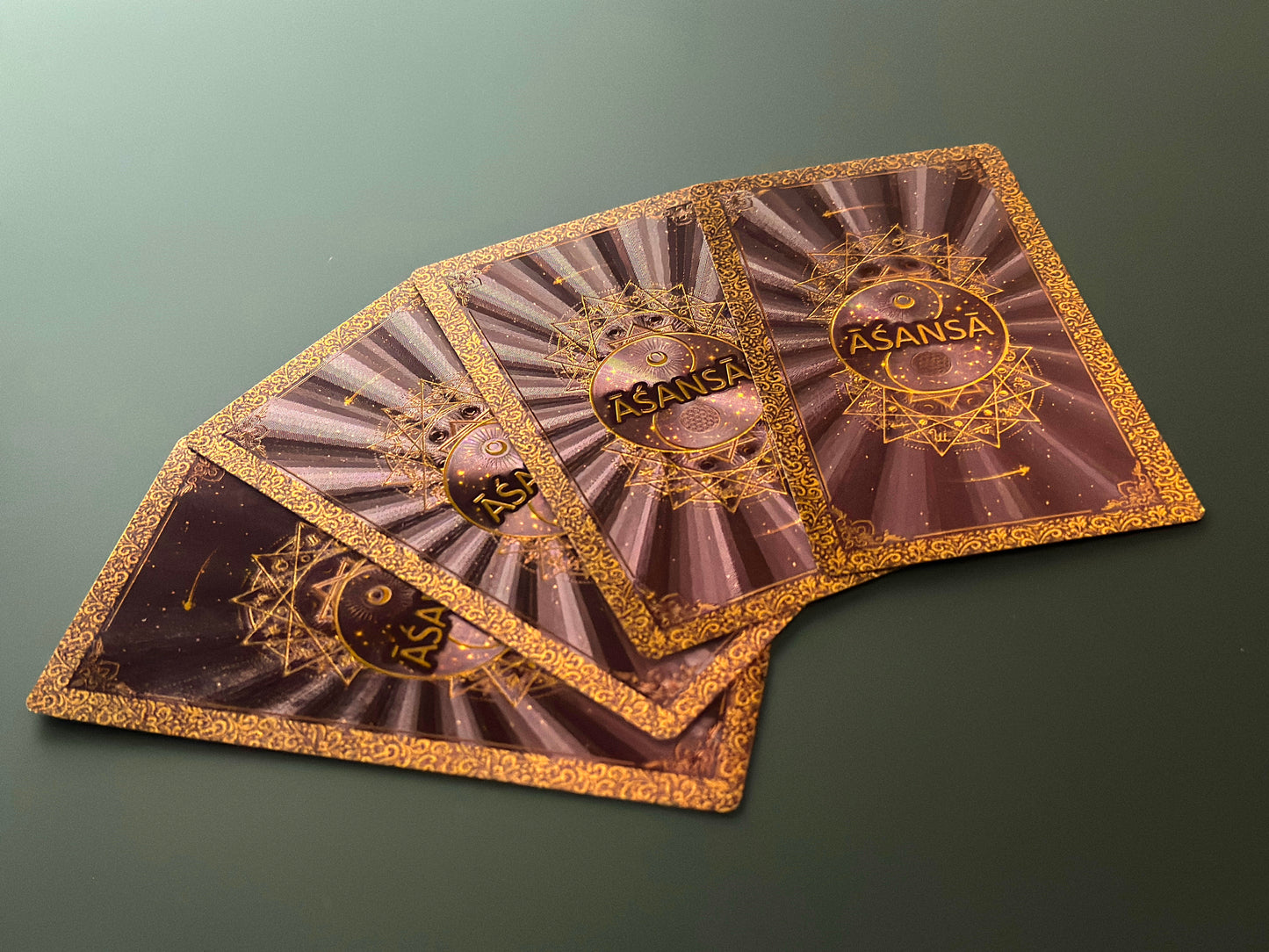ĀŚANSĀ - Tarotdeck Lila/Gold Geschenkbox