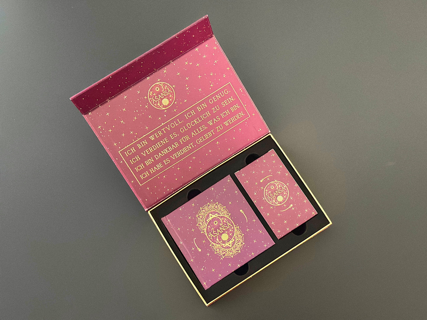 ĀŚANSĀ - Tarotdeck Lila/Gold Geschenkbox